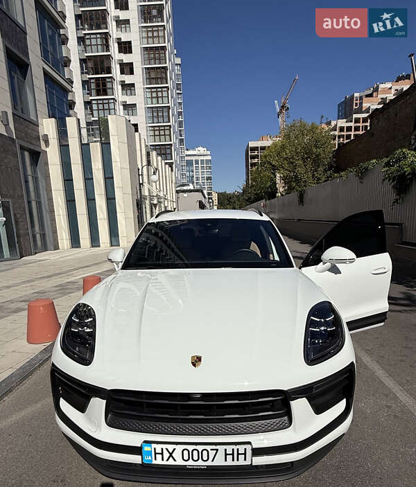 Внедорожник / Кроссовер Porsche Macan 2023 в Киеве