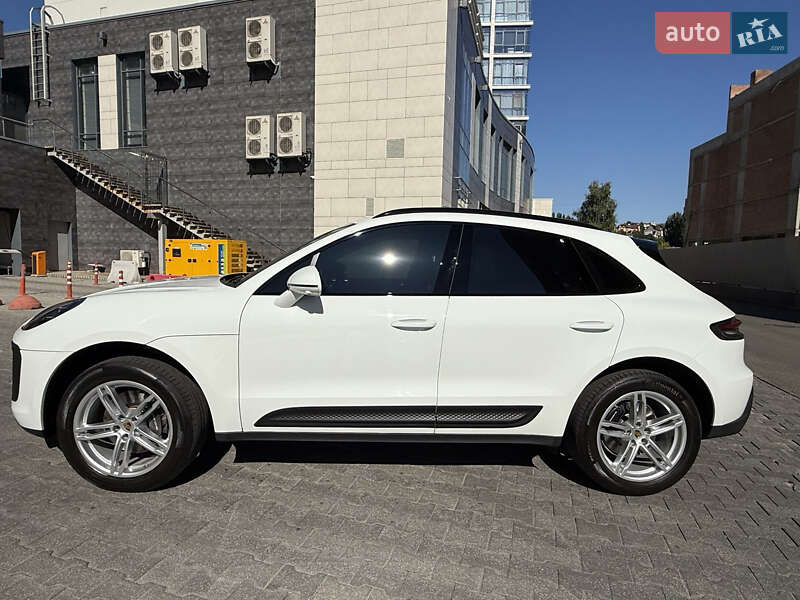 Внедорожник / Кроссовер Porsche Macan 2023 в Киеве