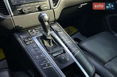 Внедорожник / Кроссовер Porsche Macan 2014 в 
