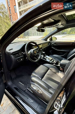 Внедорожник / Кроссовер Porsche Macan 2023 в 