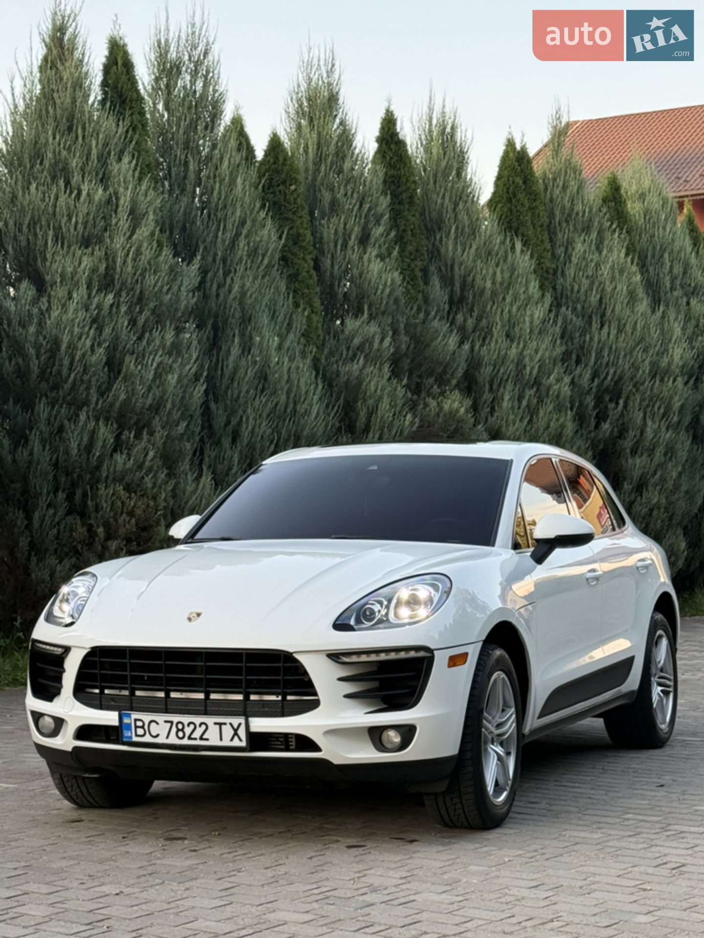 2016 Porsche Macan - мініатюра 2