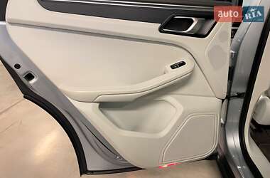 Внедорожник / Кроссовер Porsche Macan 2020 в 