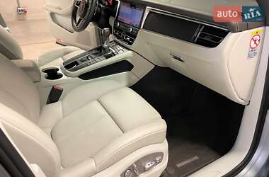 Внедорожник / Кроссовер Porsche Macan 2020 в 