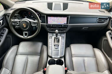 Внедорожник / Кроссовер Porsche Macan 2021 в 