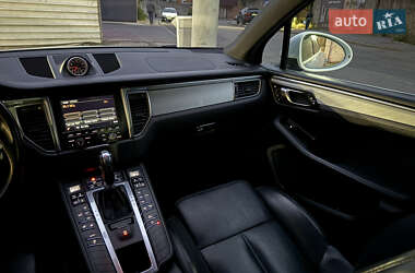 Внедорожник / Кроссовер Porsche Macan 2014 в 