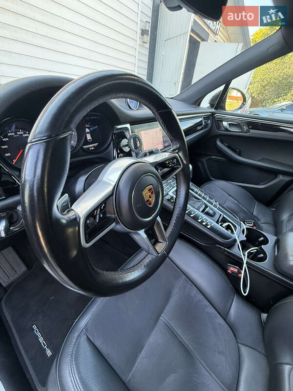 Позашляховик / Кросовер Porsche Macan 2019 в Чорноморську