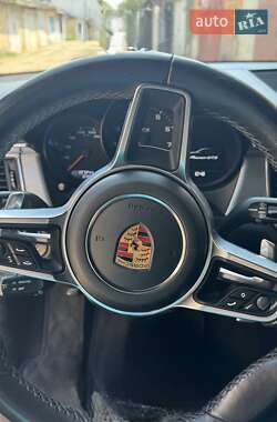Внедорожник / Кроссовер Porsche Macan 2017 в 