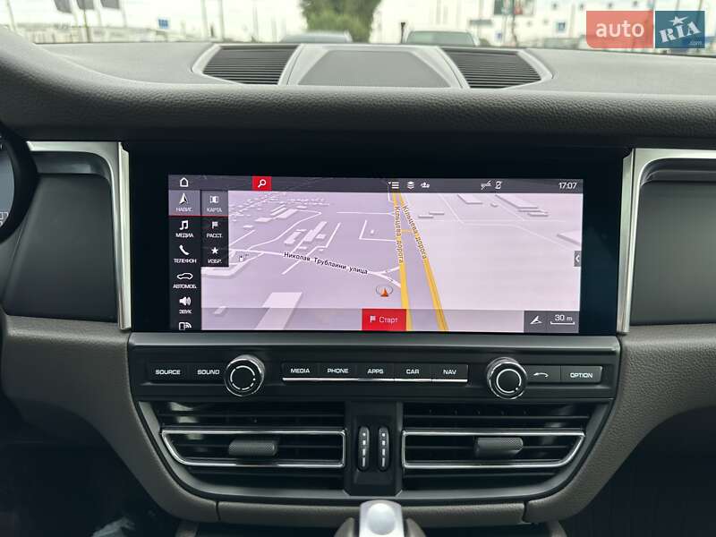 Внедорожник / Кроссовер Porsche Macan 2021 в Киеве
