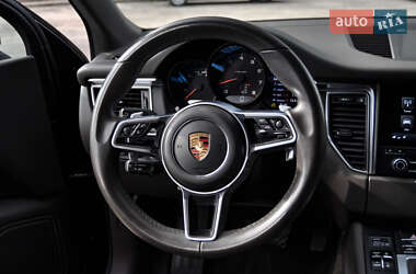 Внедорожник / Кроссовер Porsche Macan 2017 в 