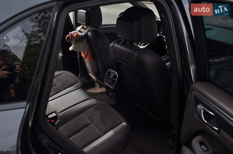 Внедорожник / Кроссовер Porsche Macan 2017 в Владимире фото 31 Внедорожник / Кроссовер Porsche Macan 2017 в Владимире