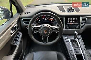 Внедорожник / Кроссовер Porsche Macan 2016 в 