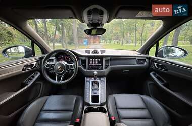 Внедорожник / Кроссовер Porsche Macan 2016 в 