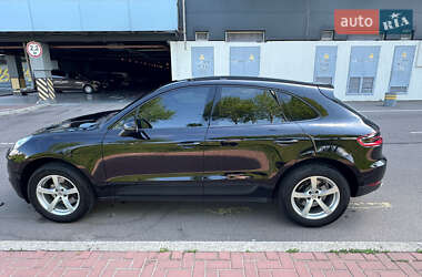 Внедорожник / Кроссовер Porsche Macan 2017 в 