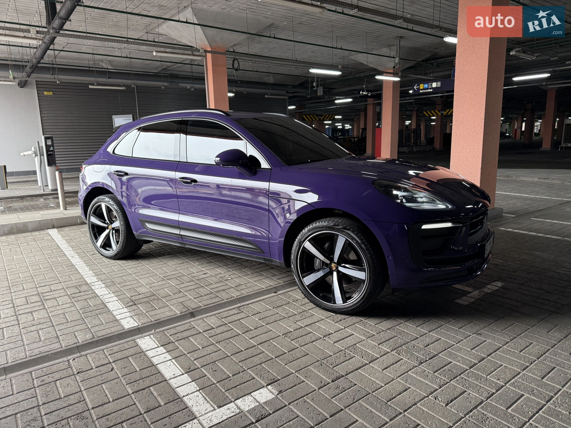 2022 Porsche Macan - мініатюра 2