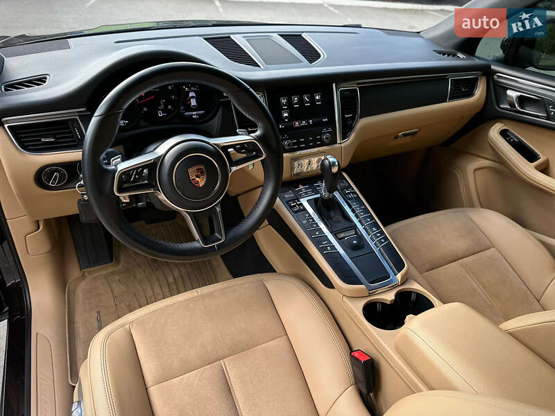 Внедорожник / Кроссовер Porsche Macan 2017 в Киеве