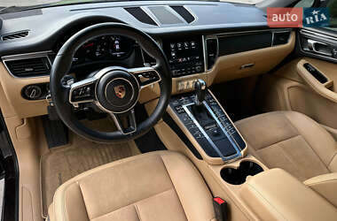 Внедорожник / Кроссовер Porsche Macan 2017 в 