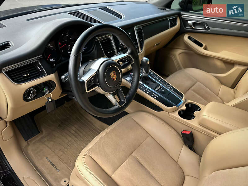 Внедорожник / Кроссовер Porsche Macan 2017 в Киеве