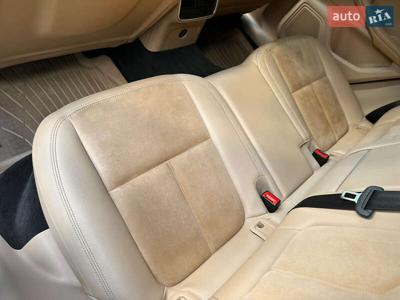 Внедорожник / Кроссовер Porsche Macan 2017 в Киеве