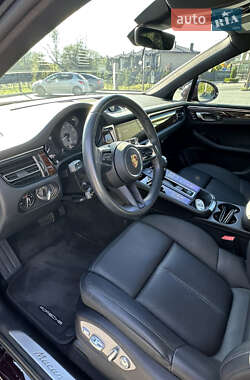 Внедорожник / Кроссовер Porsche Macan 2023 в 
