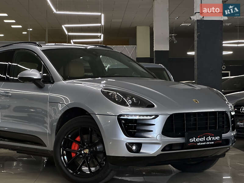 Внедорожник / Кроссовер Porsche Macan 2016 в Николаеве