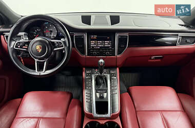 Внедорожник / Кроссовер Porsche Macan 2014 в 