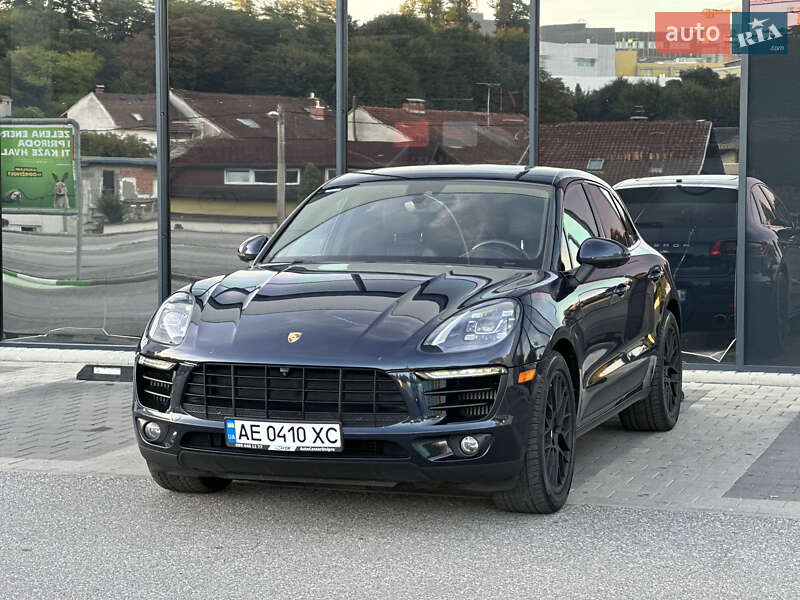 Внедорожник / Кроссовер Porsche Macan 2016 в 