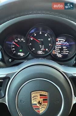 Внедорожник / Кроссовер Porsche Macan 2018 в 