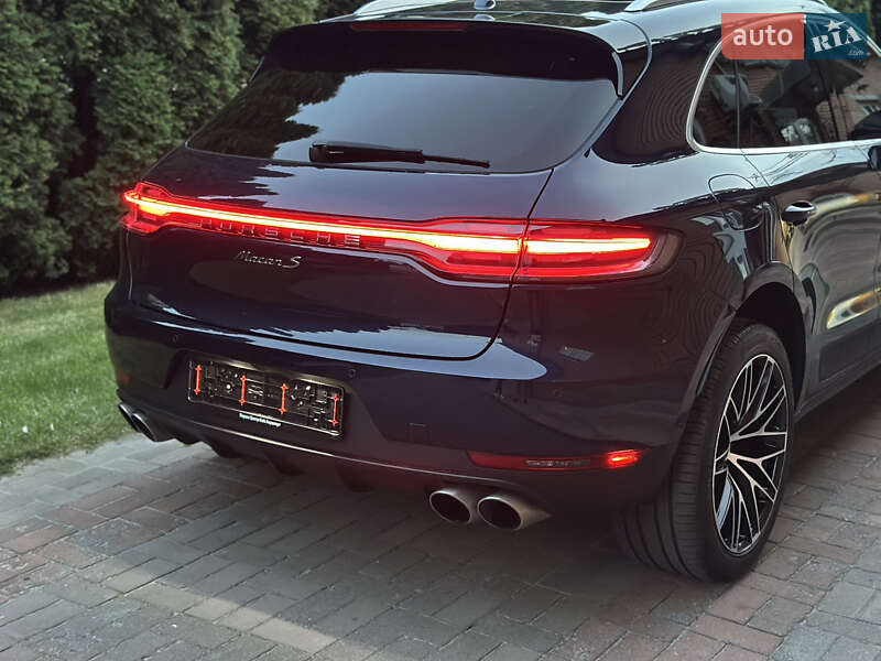 Внедорожник / Кроссовер Porsche Macan 2021 в Киеве