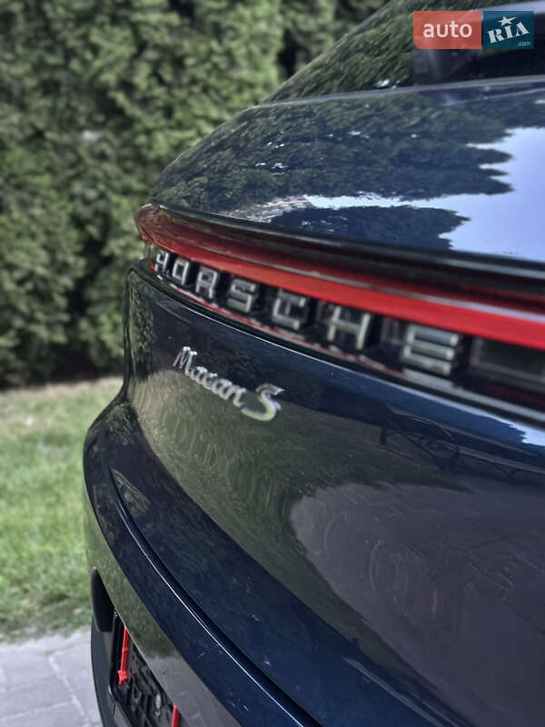 Внедорожник / Кроссовер Porsche Macan 2021 в Киеве