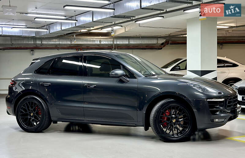 Внедорожник / Кроссовер Porsche Macan 2016 в Киеве