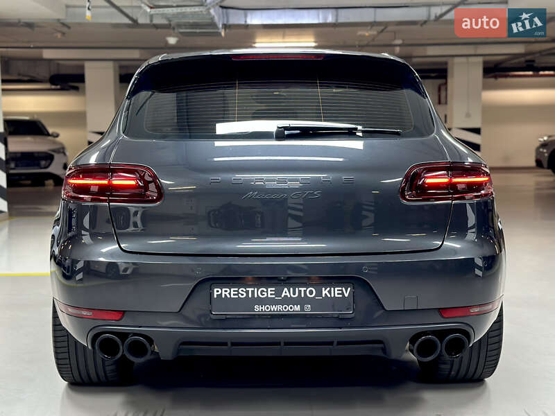 Внедорожник / Кроссовер Porsche Macan 2016 в Киеве