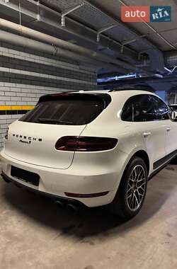 Внедорожник / Кроссовер Porsche Macan 2016 в 