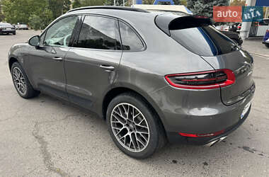 Внедорожник / Кроссовер Porsche Macan 2015 в 