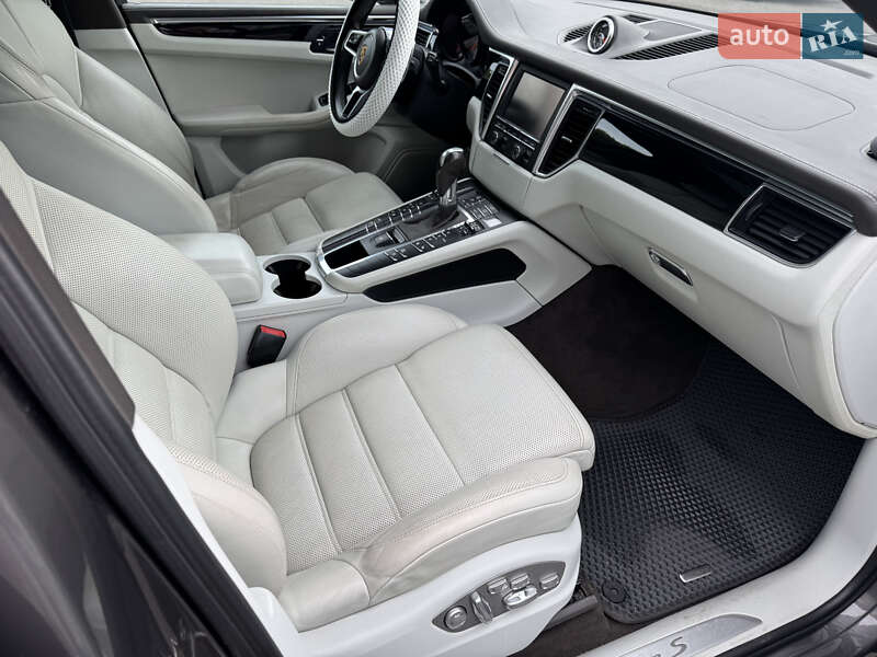 Внедорожник / Кроссовер Porsche Macan 2015 в Одессе