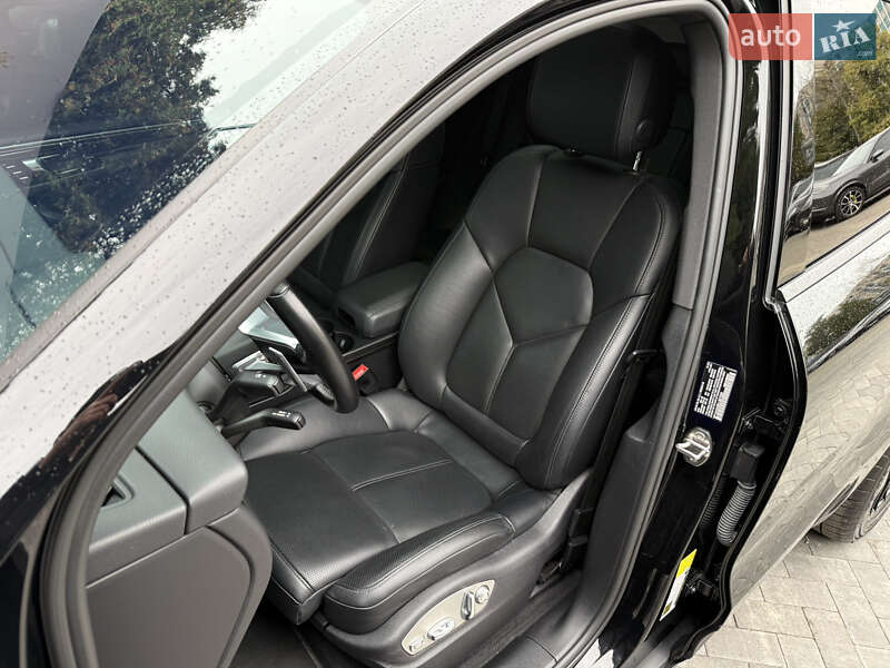 Внедорожник / Кроссовер Porsche Macan 2020 в Киеве
