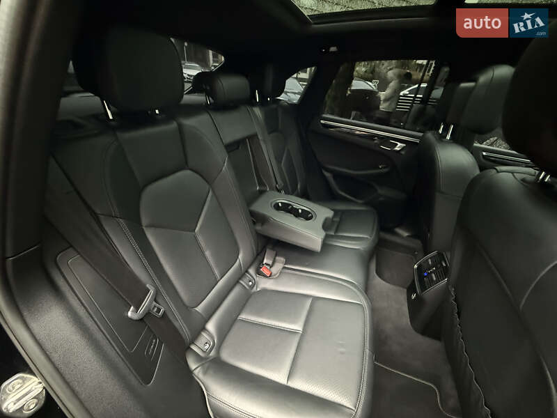 Внедорожник / Кроссовер Porsche Macan 2020 в Киеве