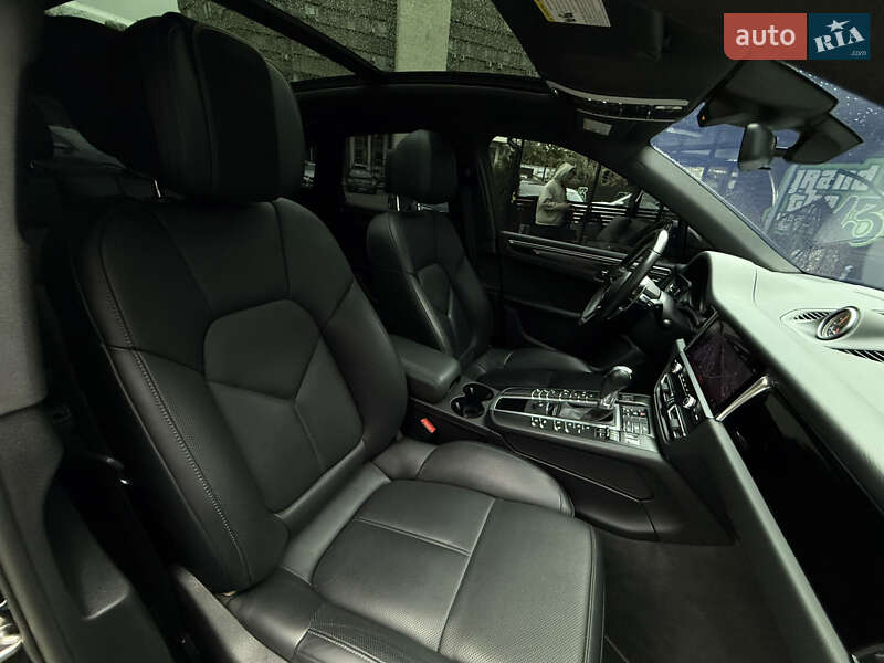 Внедорожник / Кроссовер Porsche Macan 2020 в Киеве