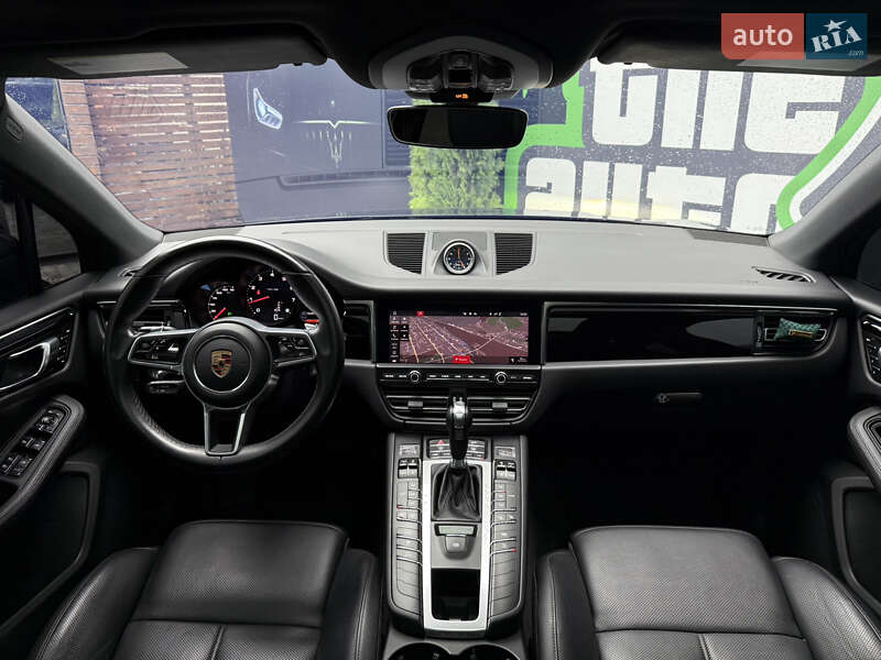 Внедорожник / Кроссовер Porsche Macan 2020 в Киеве