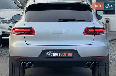Позашляховик / Кросовер Porsche Macan 2017 в 