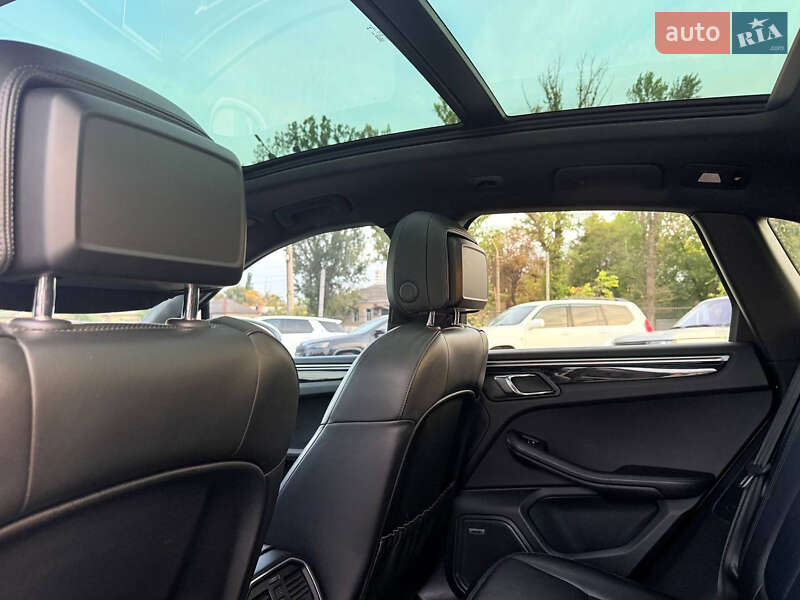 Внедорожник / Кроссовер Porsche Macan 2017 в Харькове