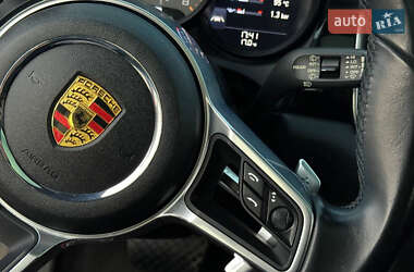 Позашляховик / Кросовер Porsche Macan 2017 в 