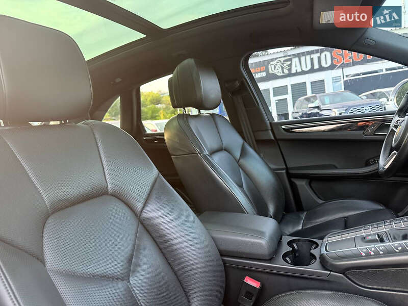 Внедорожник / Кроссовер Porsche Macan 2017 в Харькове