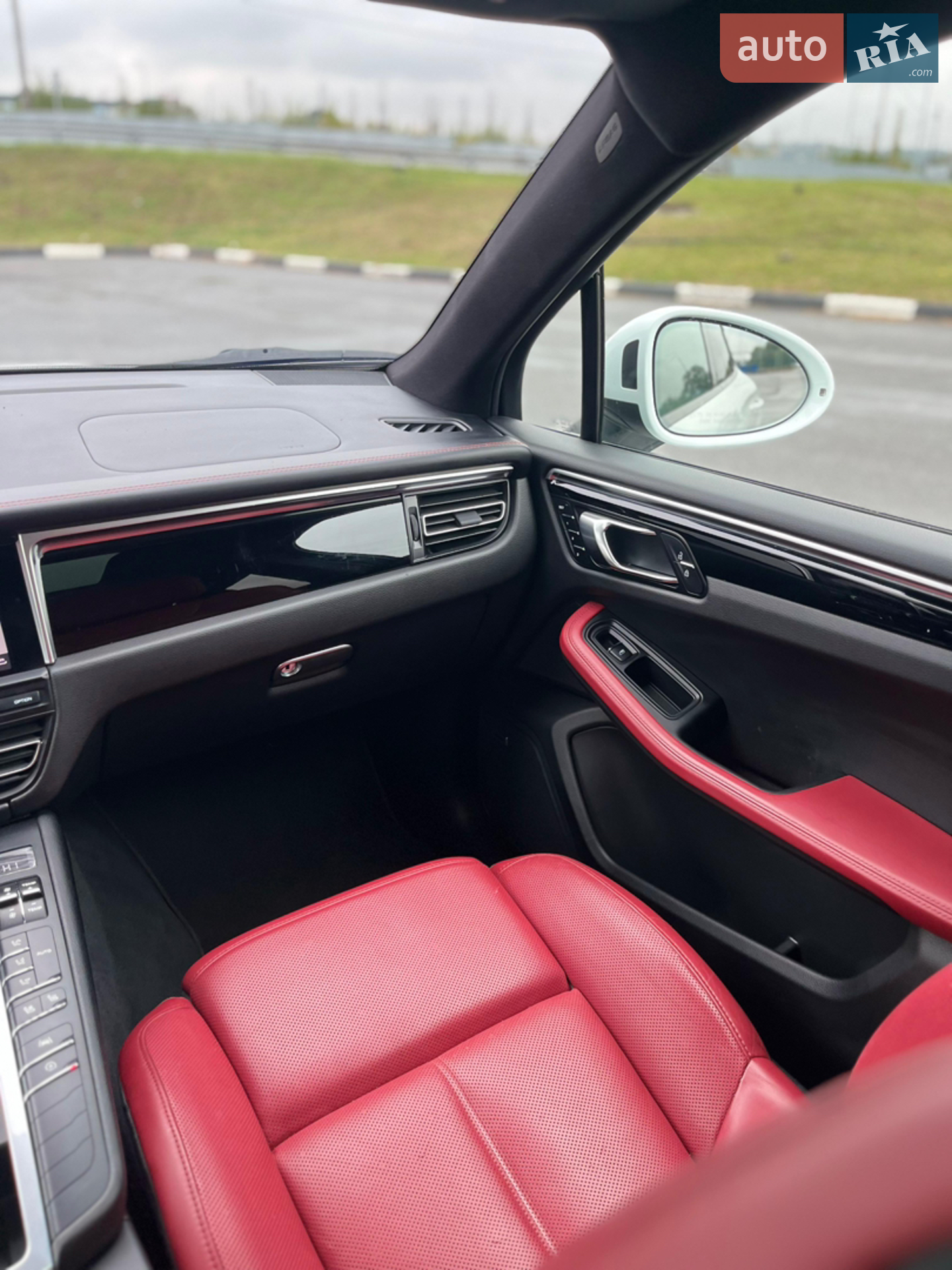2020 Porsche Macan - мініатюра 22