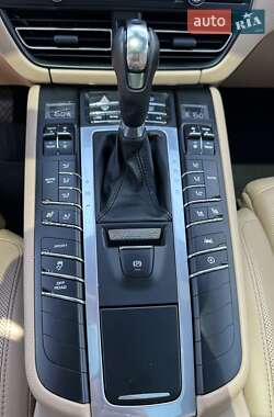 Внедорожник / Кроссовер Porsche Macan 2020 в 