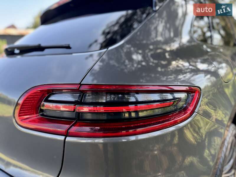 Внедорожник / Кроссовер Porsche Macan 2014 в Киеве