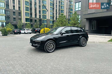 Внедорожник / Кроссовер Porsche Macan 2015 в 
