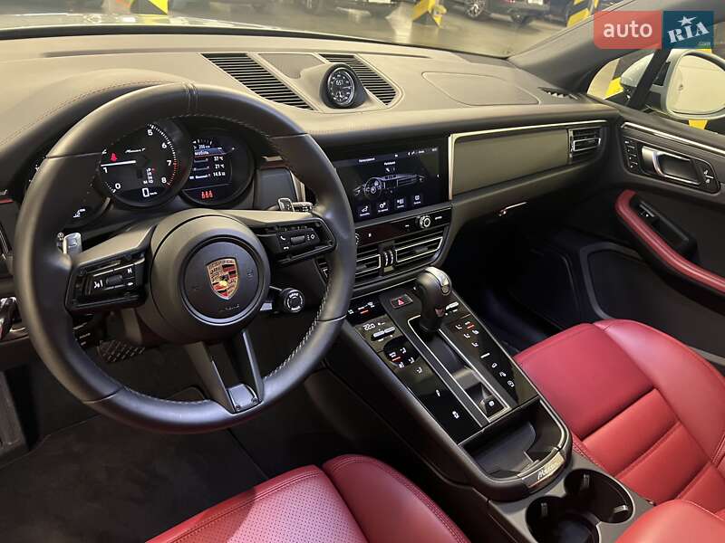Внедорожник / Кроссовер Porsche Macan 2024 в Киеве