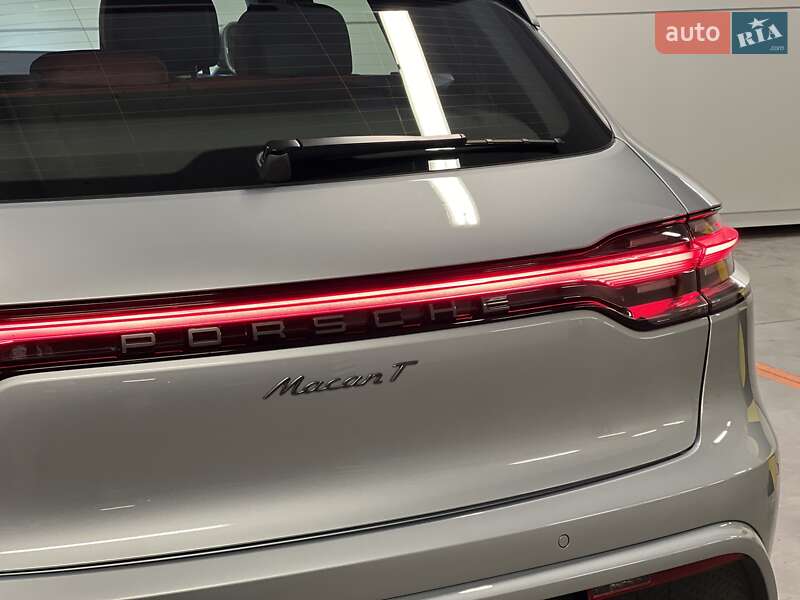 Внедорожник / Кроссовер Porsche Macan 2024 в Киеве