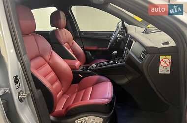 Внедорожник / Кроссовер Porsche Macan 2024 в 