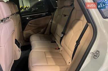 Внедорожник / Кроссовер Porsche Macan 2024 в 